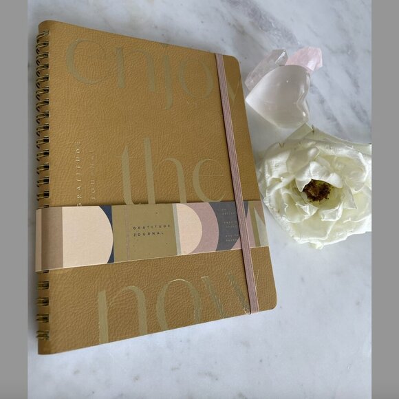 Anthropologie Enjoy The Now Gratitude Journal  vegan leather cover NEW - Picture 9 of 10
